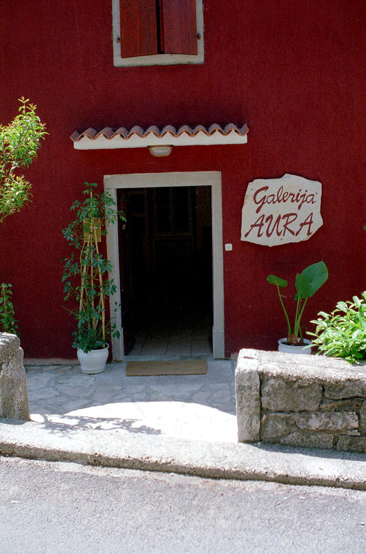 hier gibts tolle Souveniers - die Galeriea Aura in Buzet