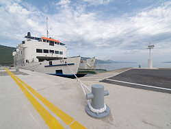 Reisebericht - mit tuifly.com nach Mali Losinj in Kroatien - eine weitere Fhre im Hafen von Merag auf der Insel Cres