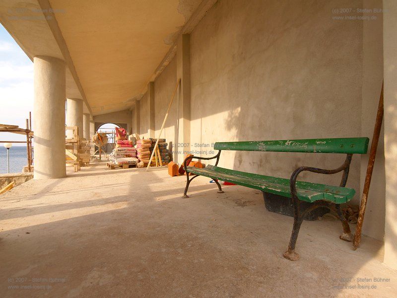 die Veli Losinj Kenner wissen sicherlich welches Geb�ude hier gemeint ist