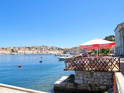 Rckweg vom Motorschiff Marina in den Hafen von Mali Losinj