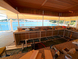 die zuknftige Bar an Deck des Motorschiffes Marina mit Blick in den Hafen von Mali Losinj