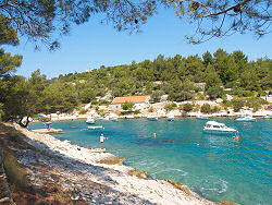 Strand / Bucht Valdarke in Mali Losinj - Kroatien