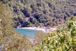 der Strand von Valun, hier befindet sich auch der Campingplatz von Valun